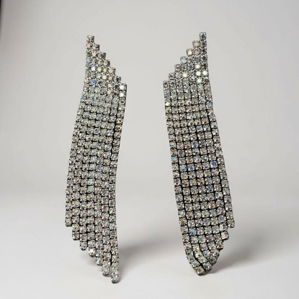 🆕 Sparkling Boutique Fringe Earrings Made with Genuine Crystals – 3” Drop